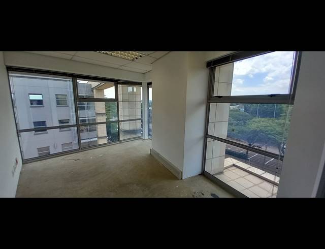 723M² OFFICE TO LET IN WOODMEAD